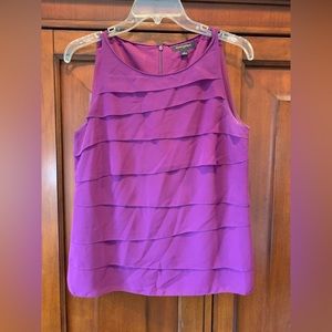 BR sleeveless blouse